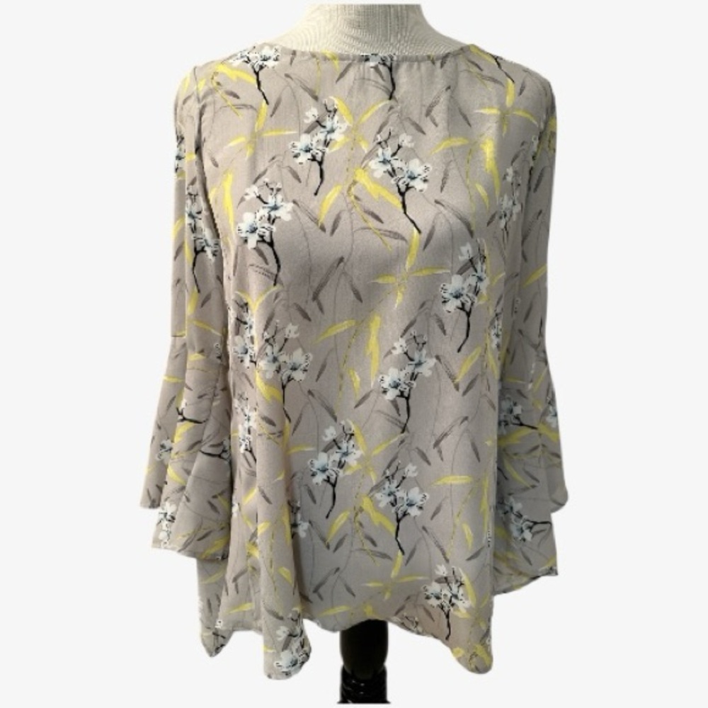 1.4.3. Story by Line Up Floral Blouse in Gray and Yellow Sz M
